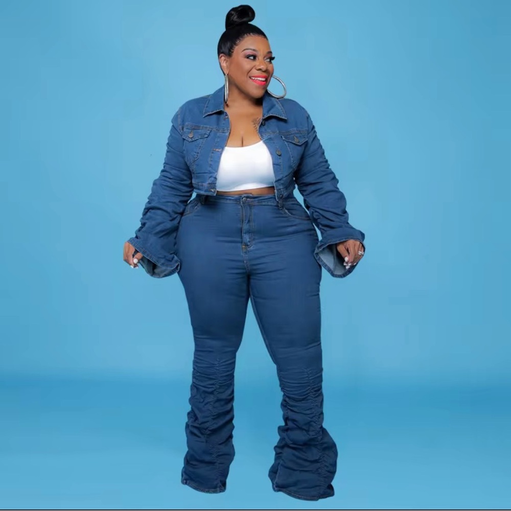 Stylish Blue Denim Jacket and Pants Set